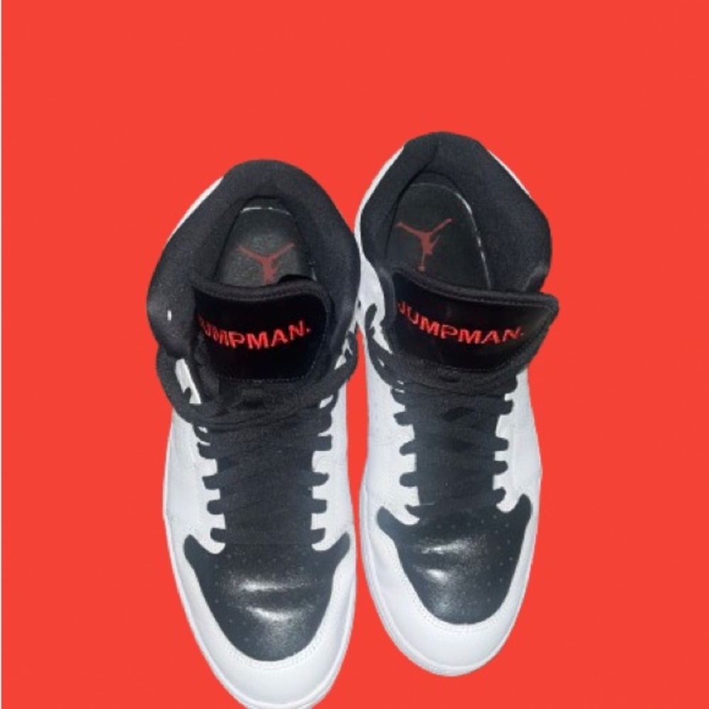 Jordan Athletic Shoes Black and White jumpman